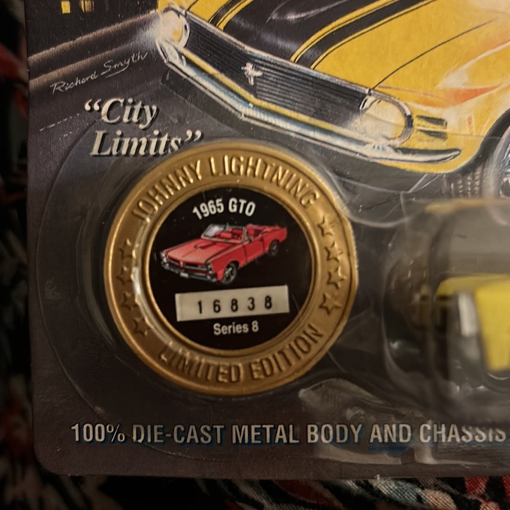 Johnny Lightning Limited Edition Muscle Car - Picture 3 of 3